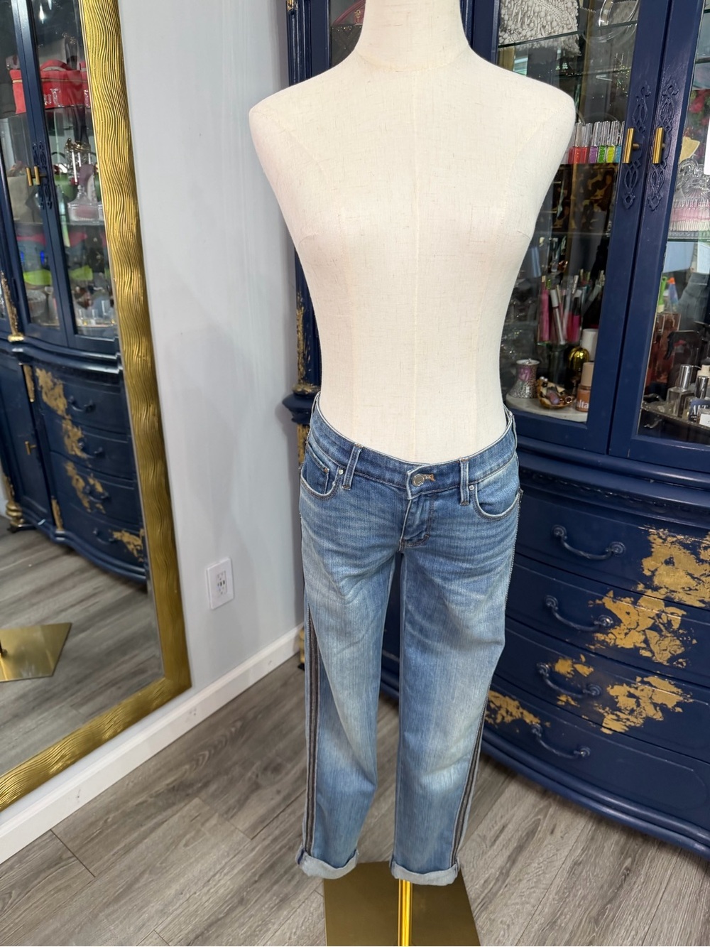 White House Black Market Side Stripe Girlfriend Jeans Size 00